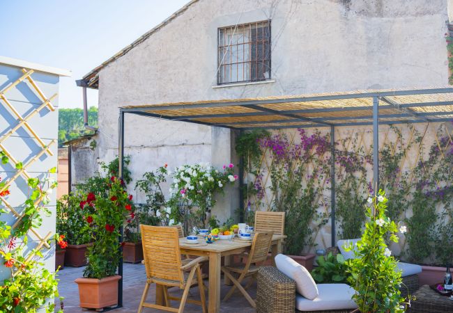 Appartamento a Roma - Trastevere Outstanding  4 BR Terraced Apartment Appartamento a Roma - Trastevere Outstanding  4 BR Terraced Apartment
