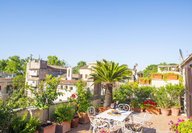Appartamento a Roma - Trastevere Outstanding  4 BR Terraced Apartment Appartamento a Roma - Trastevere Outstanding  4 BR Terraced Apartment