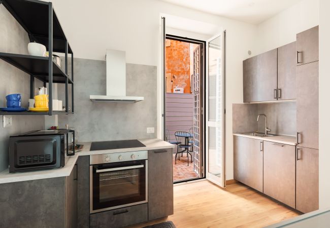 Appartamento a Roma - Vatican Beautiful 2BR Apartment with Terrace Appartamento a Roma - Vatican Beautiful 2BR Apartment with Terrace