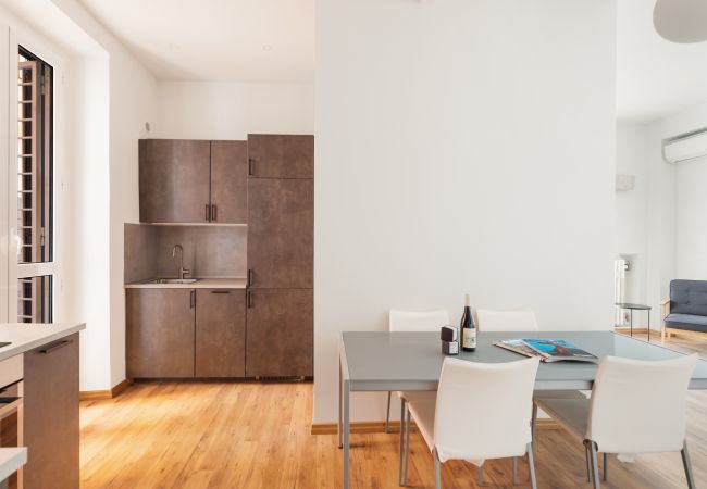 Appartamento a Roma - Vatican Beautiful 2BR Apartment with Terrace Appartamento a Roma - Vatican Beautiful 2BR Apartment with Terrace