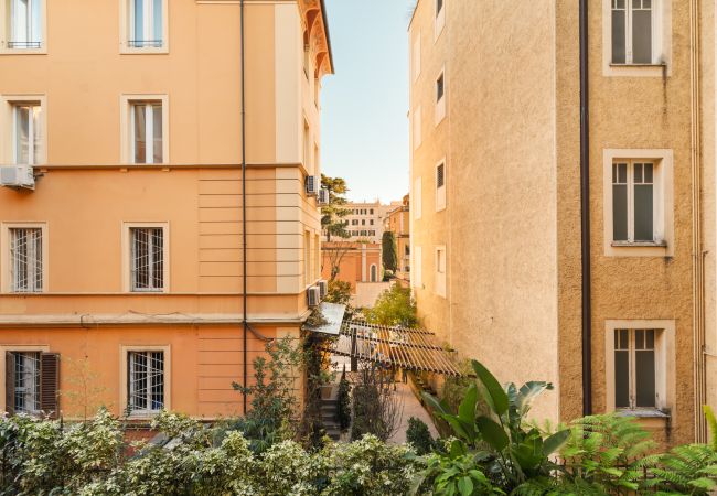 Appartamento a Roma - Vatican Beautiful 2BR Apartment with Terrace Appartamento a Roma - Vatican Beautiful 2BR Apartment with Terrace