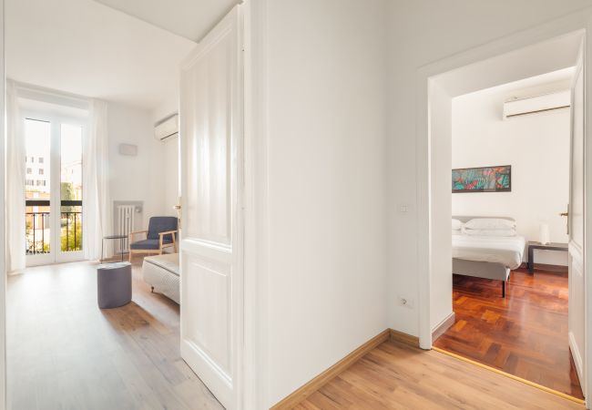 Appartamento a Roma - Vatican Beautiful 2BR Apartment with Terrace Appartamento a Roma - Vatican Beautiful 2BR Apartment with Terrace