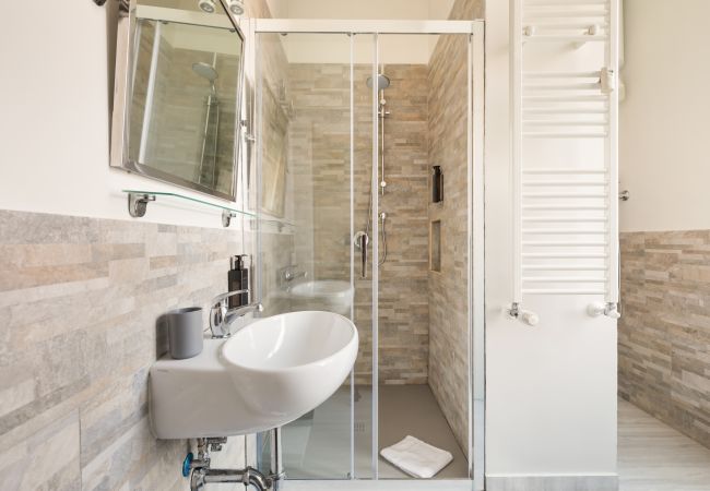 Appartamento a Roma - Vatican Beautiful 2BR Apartment with Terrace Appartamento a Roma - Vatican Beautiful 2BR Apartment with Terrace