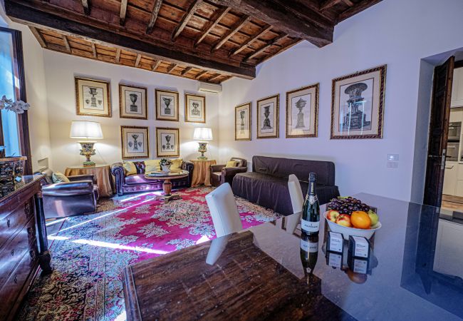 Appartamento a Roma - Via Giulia Charming Apartment with Balcony