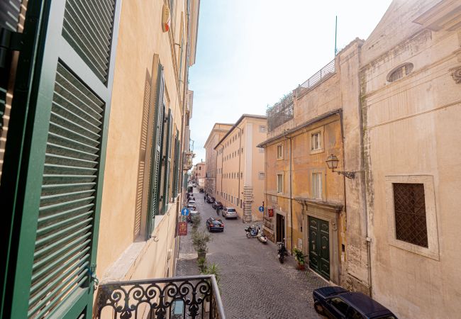 Appartamento a Roma - Via Giulia Charming Apartment with Balcony