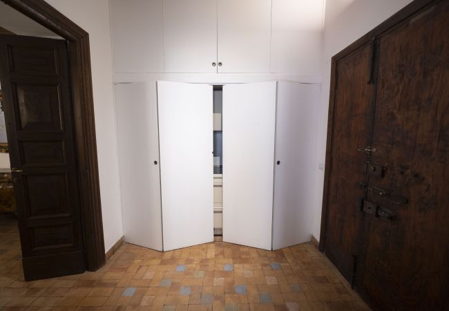Appartamento a Roma - Via Giulia Charming Apartment with Balcony Appartamento a Roma - Via Giulia Charming Apartment with Balcony