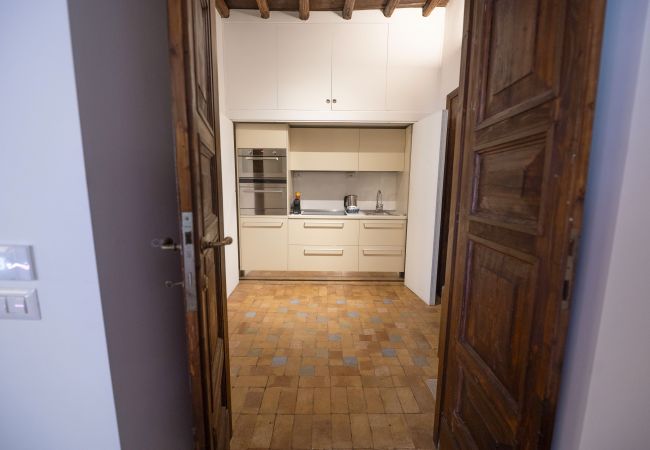 Appartamento a Roma - Via Giulia Charming Apartment with Balcony Appartamento a Roma - Via Giulia Charming Apartment with Balcony