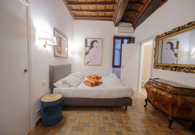 Appartamento a Roma - Via Giulia Charming Apartment with Balcony