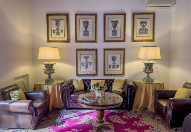 Appartamento a Roma - Via Giulia Charming Apartment with Balcony Appartamento a Roma - Via Giulia Charming Apartment with Balcony