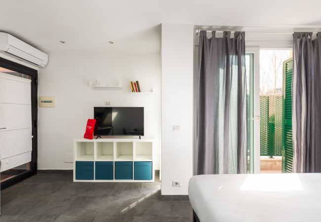 Studio a Roma - Lovely Studio with Balcony by St. Peter Studio a Roma - Lovely Studio with Balcony by St. Peter