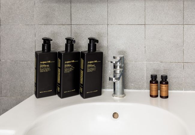 Studio a Roma - Lovely Studio with Balcony by St. Peter Studio a Roma - Lovely Studio with Balcony by St. Peter