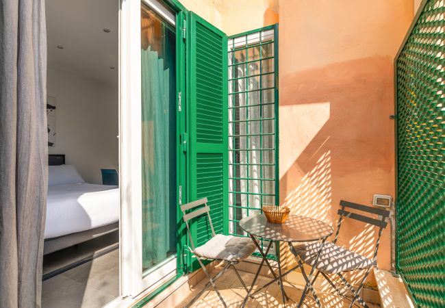 Studio a Roma - Lovely Studio with Balcony by St. Peter Studio a Roma - Lovely Studio with Balcony by St. Peter