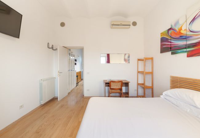 Appartamento a Roma - Termini Station Lightsome 3BR Apartment Appartamento a Roma - Termini Station Lightsome 3BR Apartment