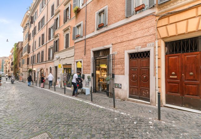 Appartamento a Roma - Monti Charming Amphora Apartment Appartamento a Roma - Monti Charming Amphora Apartment