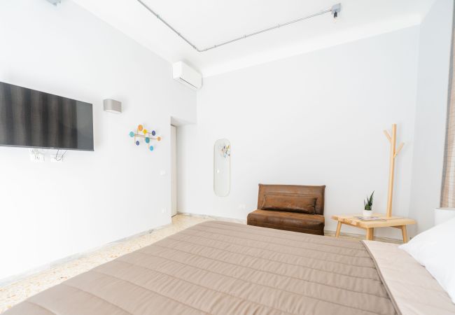 Appartamento a Roma - Trastevere Lovely 2 BR Apartment Appartamento a Roma - Trastevere Lovely 2 BR Apartment