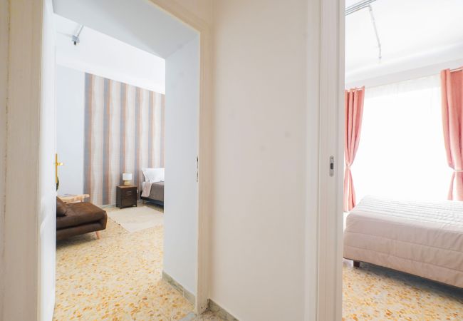 Appartamento a Roma - Trastevere Lovely 2 BR Apartment Appartamento a Roma - Trastevere Lovely 2 BR Apartment