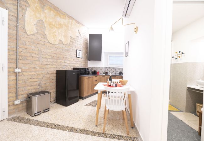 Appartamento a Roma - Trastevere Lovely 2 BR Apartment Appartamento a Roma - Trastevere Lovely 2 BR Apartment