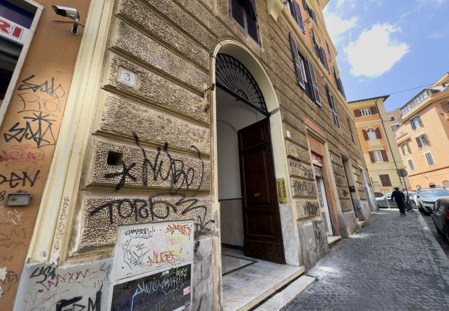 Appartamento a Roma - Trastevere Lovely 2 BR Apartment Appartamento a Roma - Trastevere Lovely 2 BR Apartment