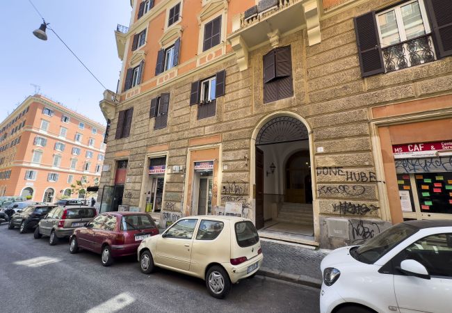Appartamento a Roma - Trastevere Lovely 2 BR Apartment Appartamento a Roma - Trastevere Lovely 2 BR Apartment