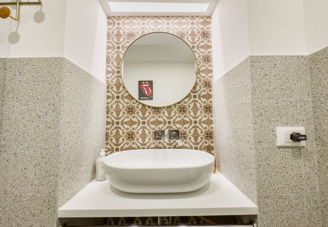 Appartamento a Roma - Trastevere Lovely 2 BR Apartment Appartamento a Roma - Trastevere Lovely 2 BR Apartment