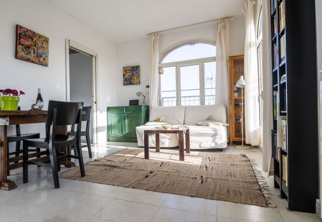 Appartamento a Roma - St. John Basilica Lovely Tower Apartment