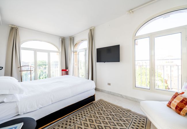 Appartamento a Roma - St. John Basilica Lovely Tower Apartment Appartamento a Roma - St. John Basilica Lovely Tower Apartment