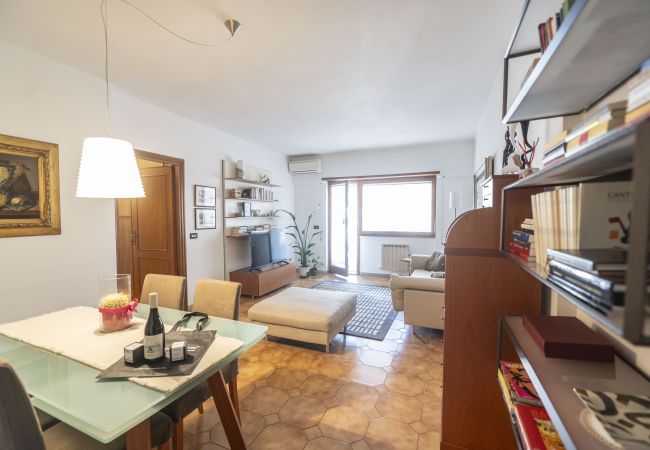  a Roma - Luminous 2BR Family Apartment in Residential Area