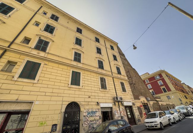 Appartamento a Roma - Bright and Lovely Apartment in San Lorenzo Appartamento a Roma - Bright and Lovely Apartment in San Lorenzo