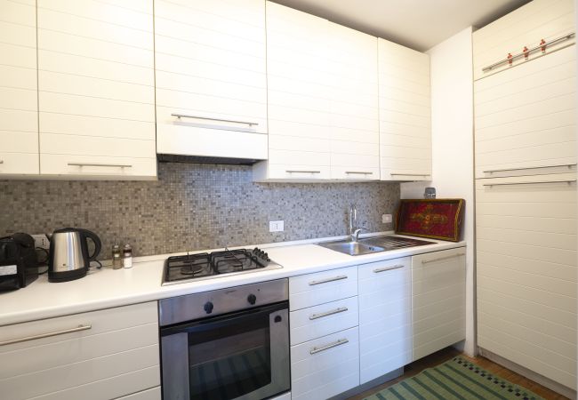 Appartamento a Roma - Bright and Lovely Apartment in San Lorenzo Appartamento a Roma - Bright and Lovely Apartment in San Lorenzo