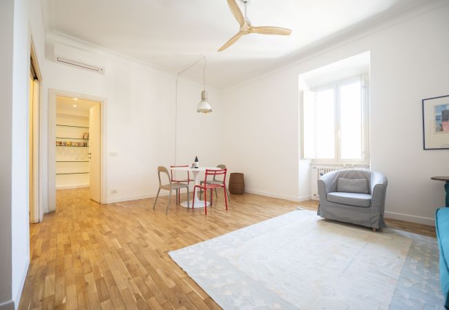 Appartamento a Roma - Bright and Lovely Apartment in San Lorenzo Appartamento a Roma - Bright and Lovely Apartment in San Lorenzo