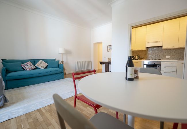 Appartamento a Roma - Bright and Lovely Apartment in San Lorenzo Appartamento a Roma - Bright and Lovely Apartment in San Lorenzo