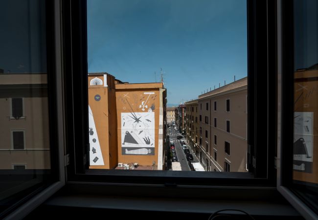 Appartamento a Roma - Bright and Lovely Apartment in San Lorenzo Appartamento a Roma - Bright and Lovely Apartment in San Lorenzo