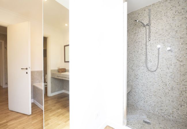 Appartamento a Roma - Bright and Lovely Apartment in San Lorenzo Appartamento a Roma - Bright and Lovely Apartment in San Lorenzo