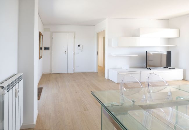 Appartamento a Roma - Caffarella Park Terraced 2BR Apartment Appartamento a Roma - Caffarella Park Terraced 2BR Apartment
