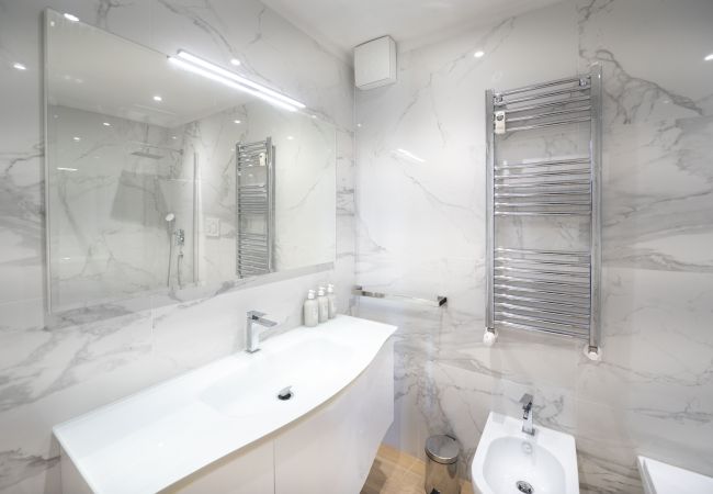 Appartamento a Roma - Caffarella Park Terraced 2BR Apartment Appartamento a Roma - Caffarella Park Terraced 2BR Apartment