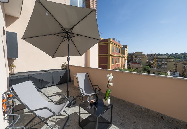 Appartamento a Roma - Terrace Apartment Monte del Gallo – by St. Peter Appartamento a Roma - Terrace Apartment Monte del Gallo – by St. Peter