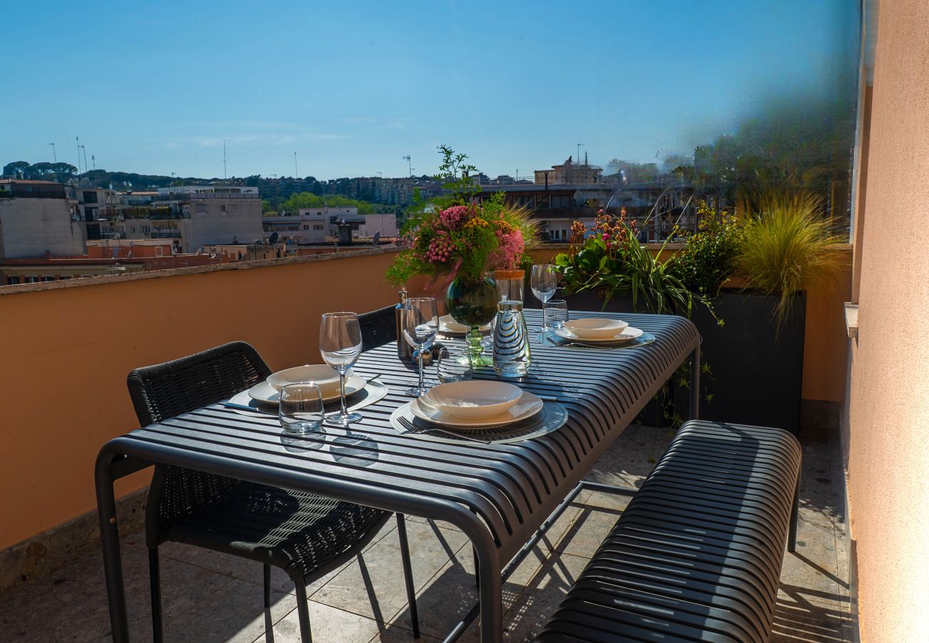 Appartamento a Roma - Terrace Apartment Monte del Gallo – by St. Peter