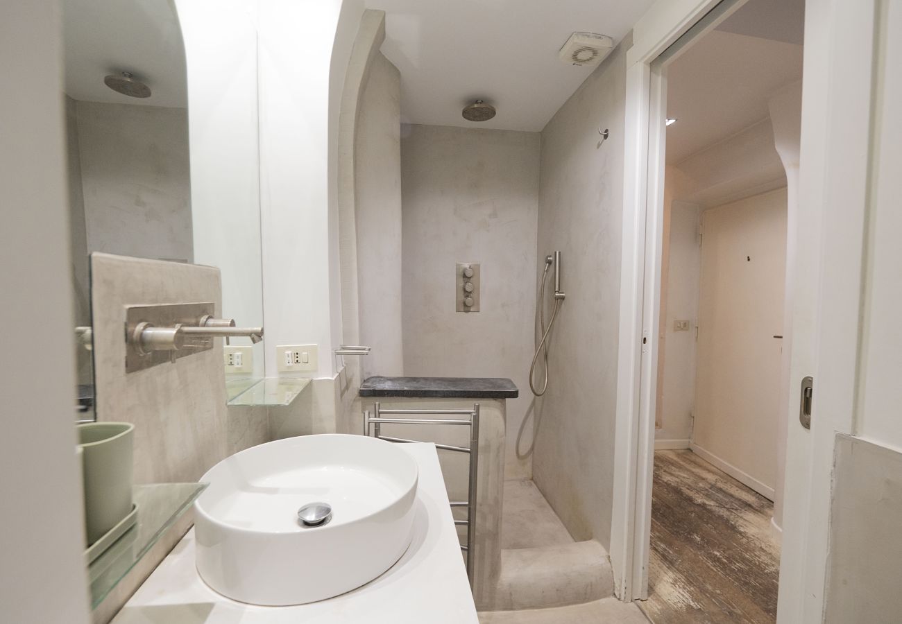 Appartamento a Roma - Elegant Roman Retreat in Piazza Sforza Cesarini