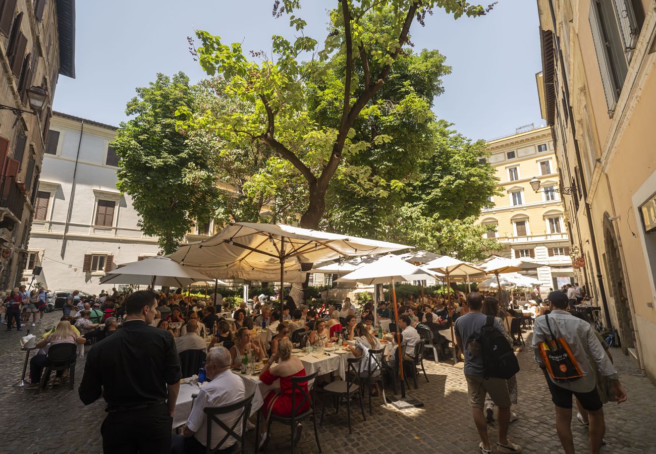 Appartamento a Roma - Elegant Roman Retreat in Piazza Sforza Cesarini