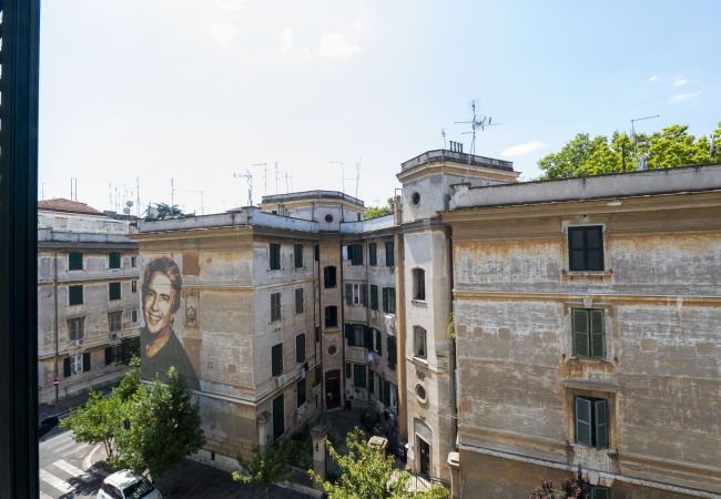 Appartamento a Roma - Lovely 2BR in Testaccio – Your Roman Home Base Appartamento a Roma - Lovely 2BR in Testaccio – Your Roman Home Base