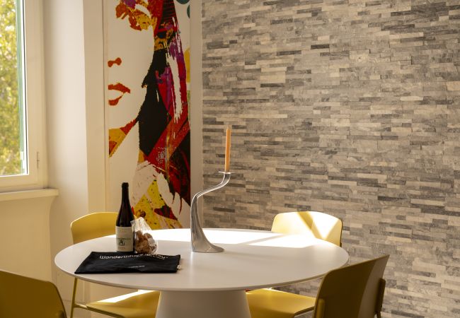 Appartamento a Roma - Lovely 2BR in Testaccio – Your Roman Home Base Appartamento a Roma - Lovely 2BR in Testaccio – Your Roman Home Base