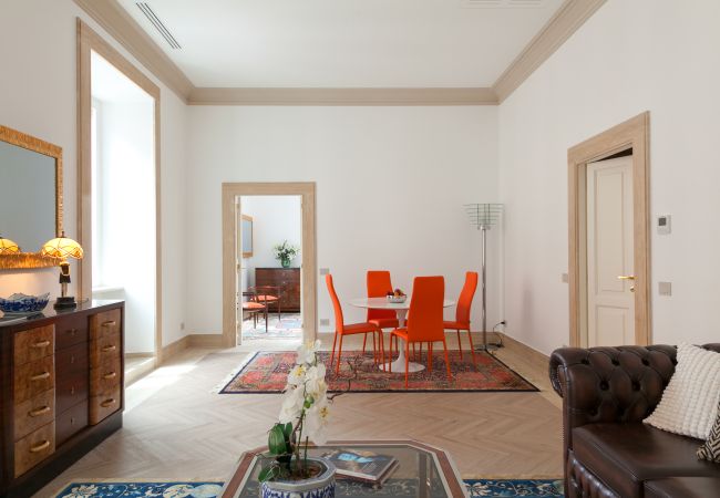 Appartamento a Roma - Elegant 2BR Retreat steps from Via Veneto
