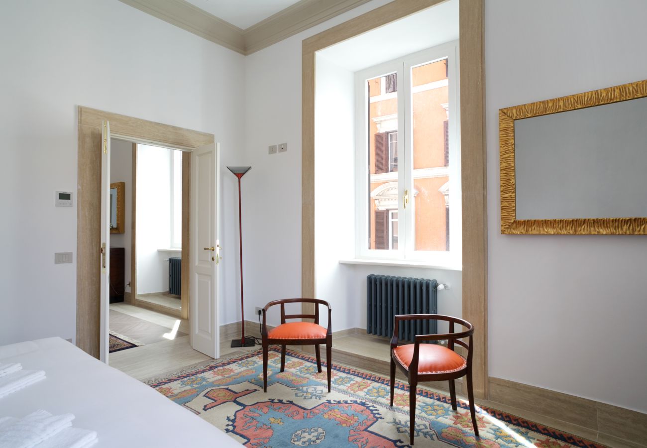 Appartamento a Roma - Elegant 2BR Retreat steps from Via Veneto