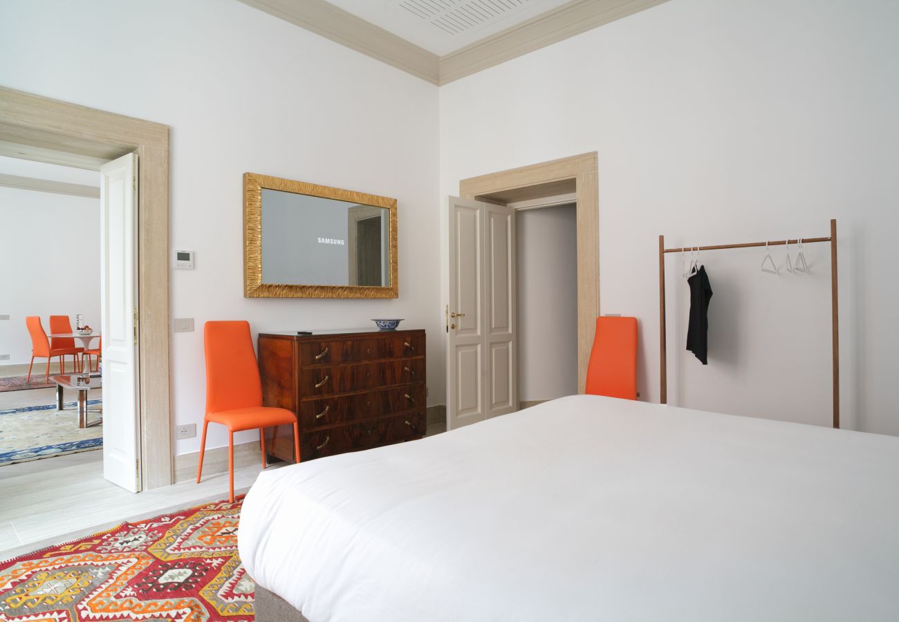 Appartamento a Roma - Elegant 2BR Retreat steps from Via Veneto