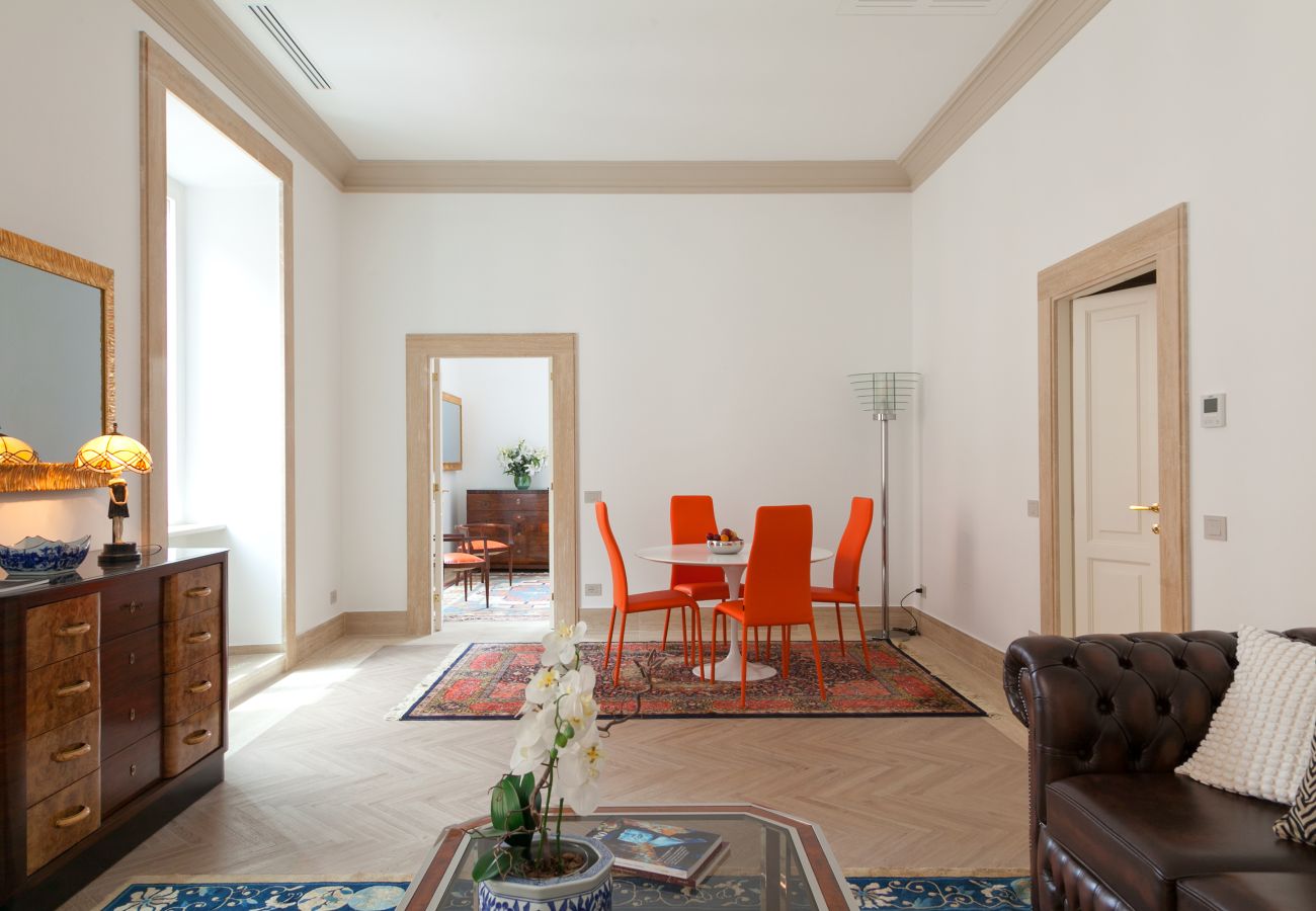 Appartamento a Roma - Elegant 2BR Retreat steps from Via Veneto