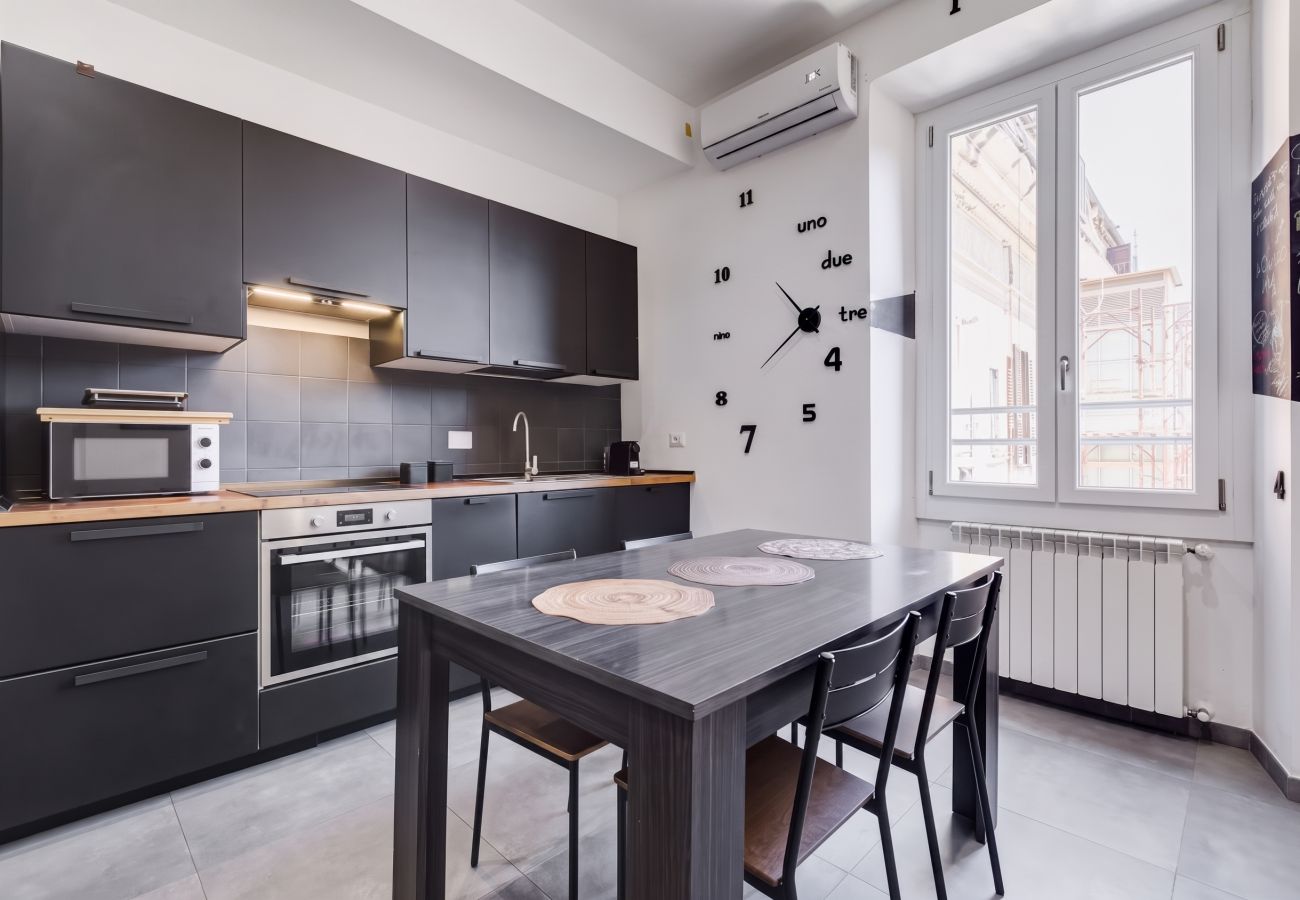 Appartamento a Roma - Spacious 4BR Family Apartment Near Termini 