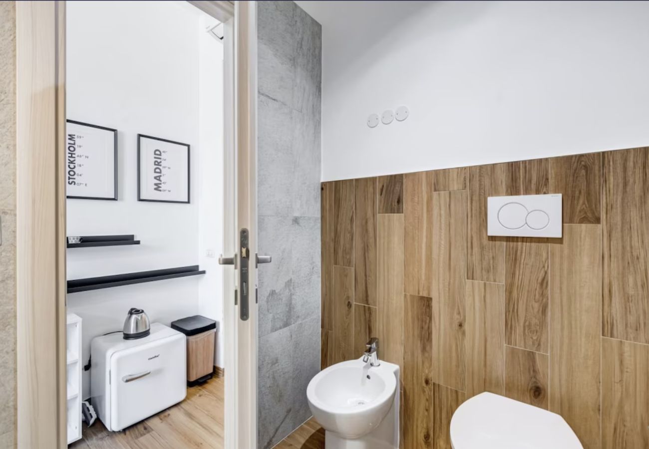 Appartamento a Roma - Spacious 4BR Family Apartment Near Termini 