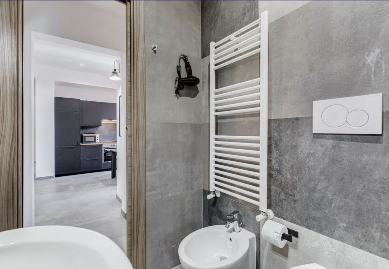 Appartamento a Roma - Spacious 4BR Family Apartment Near Termini 