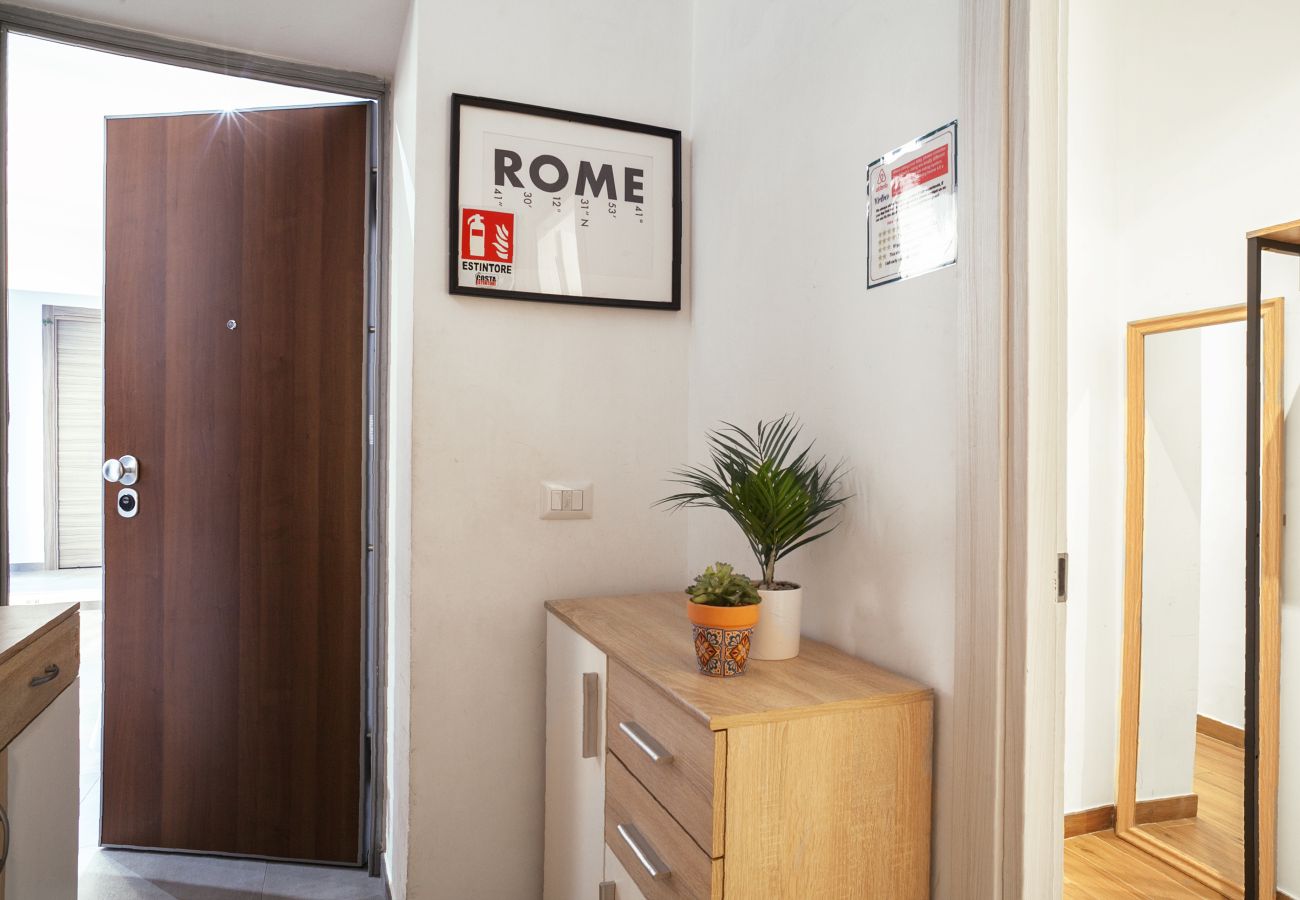 Appartamento a Roma - Spacious 4BR Family Apartment Near Termini 