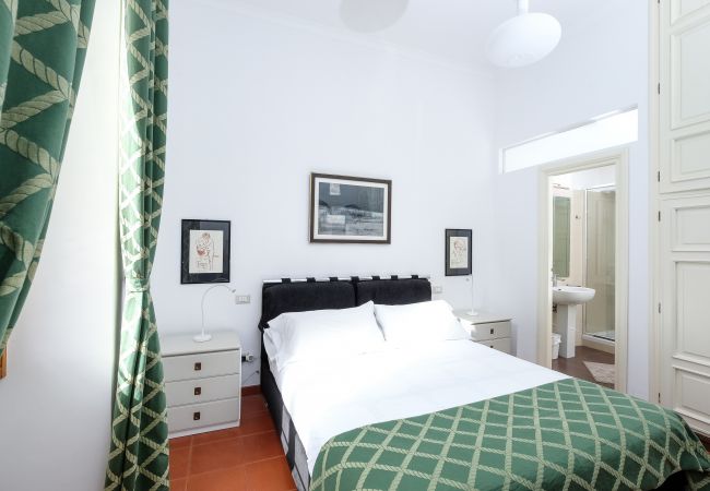 Apartment in Roma - Trastevere Charming Retreat on Cobblestone Street Apartment in Roma - Trastevere Charming Retreat on Cobblestone Street